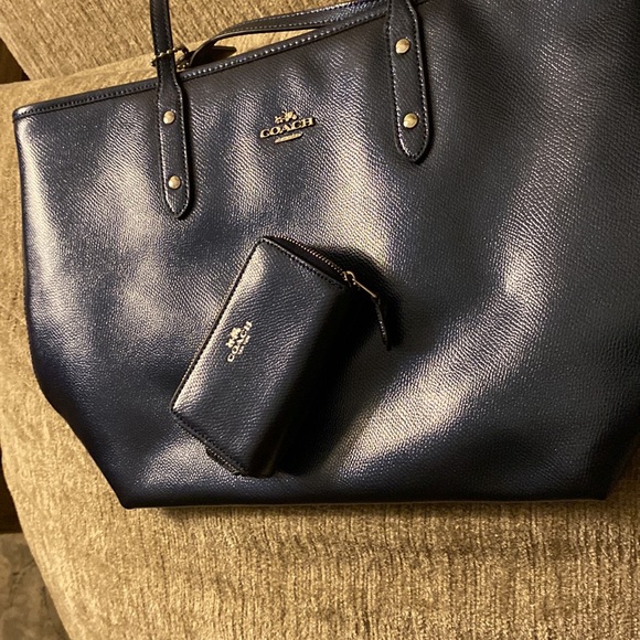 NWT! Coach Crossgrain City Metallic Blue Zip Tote and double zip mini wallet - Picture 7 of 7